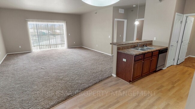 Photo - Ridgeview Residence