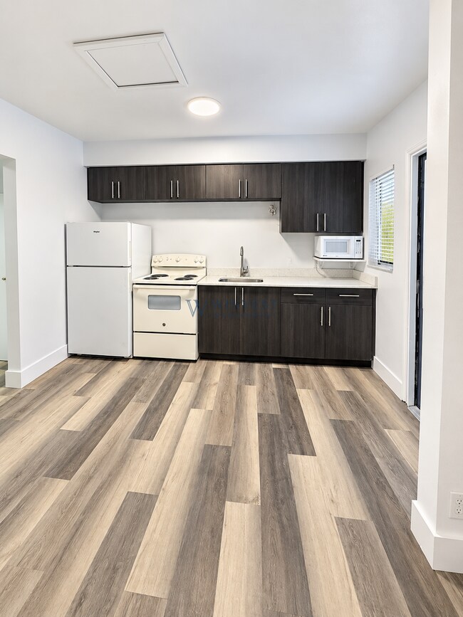 1825 McKinley St Unit 215