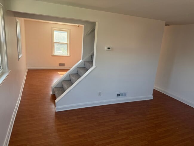 Photo - 701 Bethnal Rd