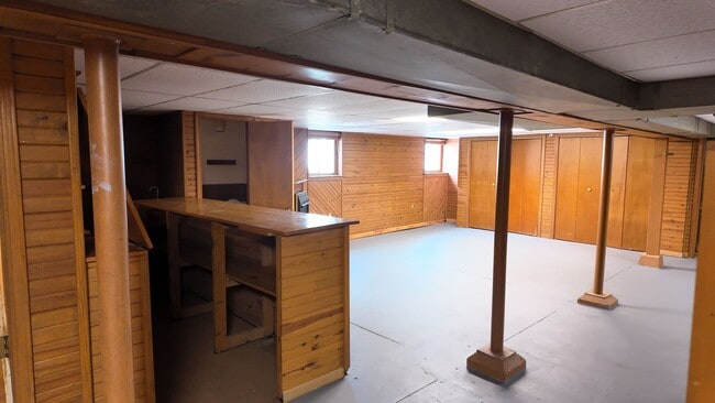 Photo - 109 W High St