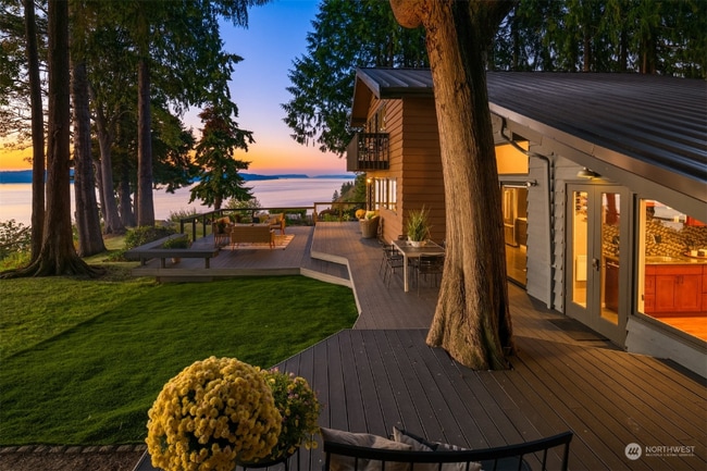 Photo - 11728 Marine View Dr
