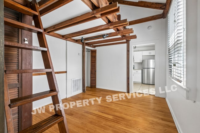 Photo - 1611 Hesiod St Unit Apt 2
