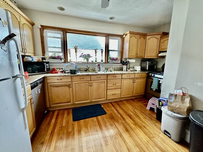Building Photo - 89 Hillsdale Rd Rental