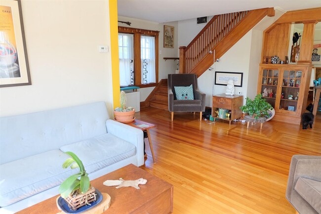 Photo - 63 Saunders St