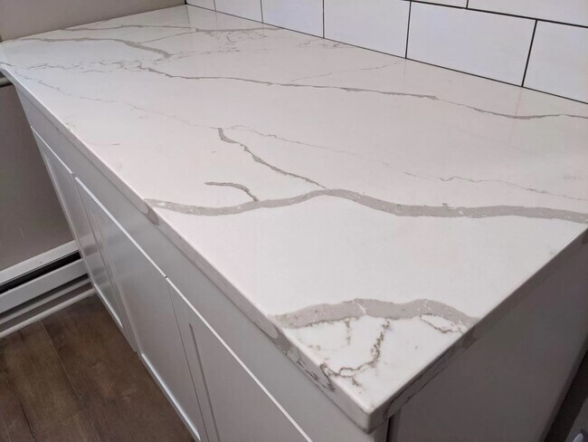 Photo - 6427 N Hermitage Ave