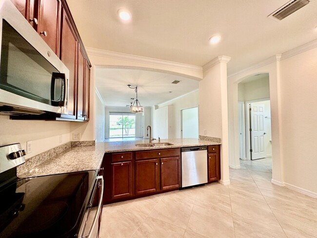 Photo - 1823 Alameda Dr