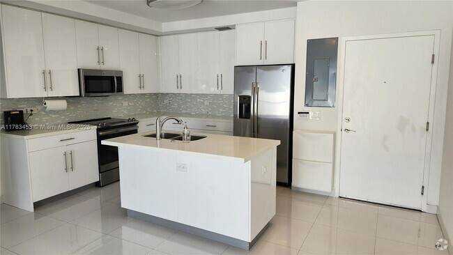 Building Photo - 2651 NE 212th Terrace Unit 306 Rental