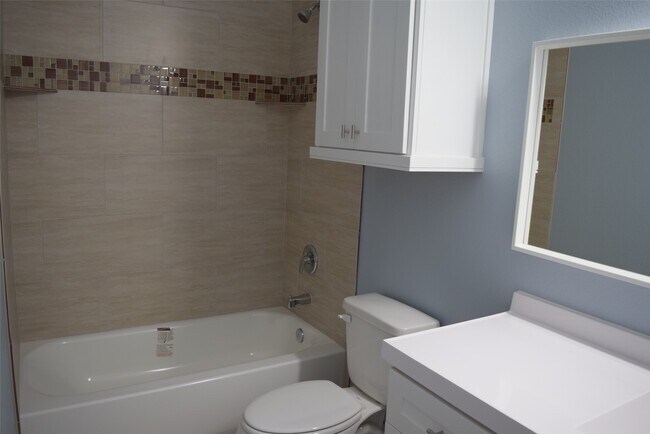 Photo - 331 Tite St Unit A