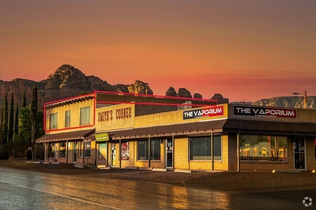 Building Photo - 2550 W State Rte 89A Unit 2550 W SR 89A -  8B Rental