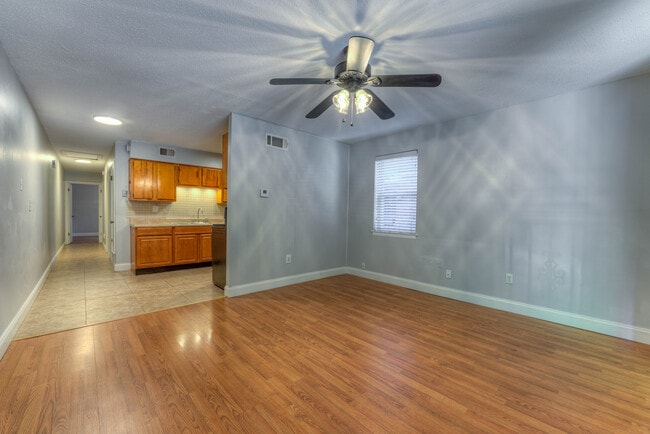 Photo - 779/781 Metcalf