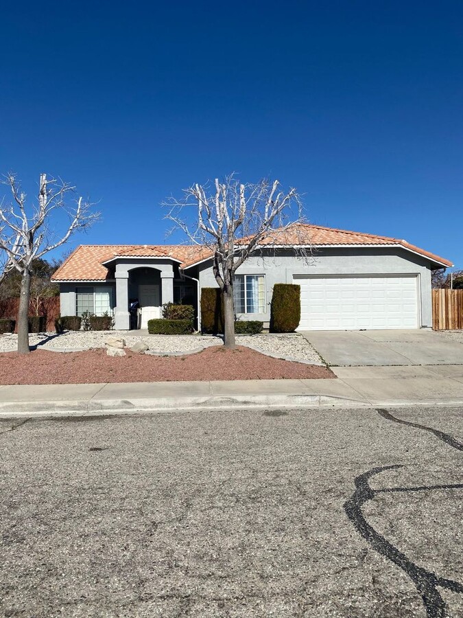 COMING SOON! 4 Bedroom Victorville Home - COMING SOON! 4 Bedroom Victorville Home