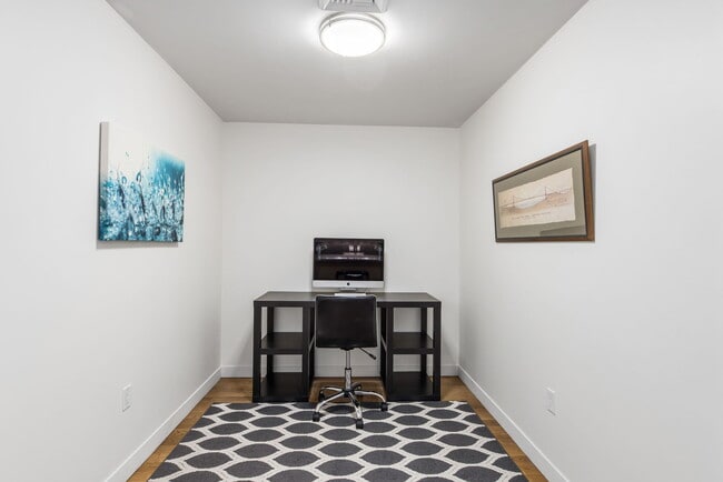 Photo - 1310 NW Naito Pky Unit 107