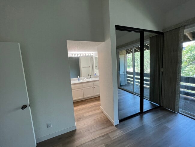 Photo - 21930 Marylee St Townhome