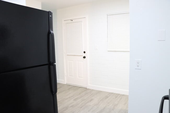 Photo - Oakdale Townhome Apartments