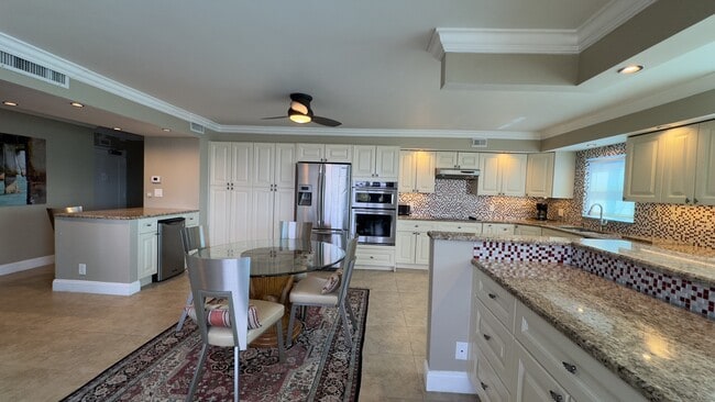 Building Photo - 5200 N Ocean Blvd Unit 511