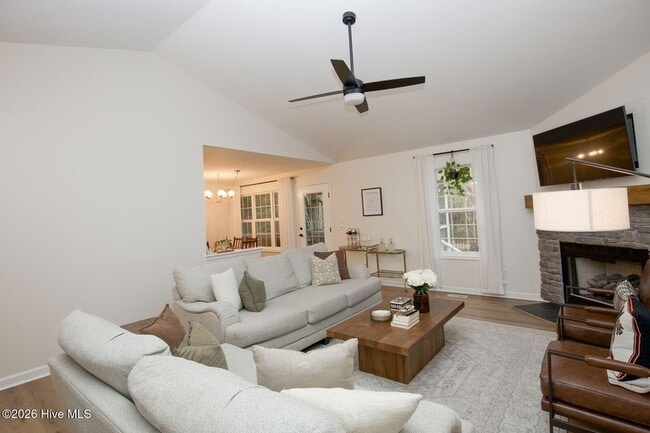 Photo - 681 Ginesing Dr