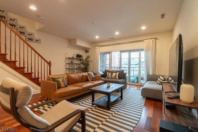 Building Photo - 22 Ave at Port Imperial Unit 222