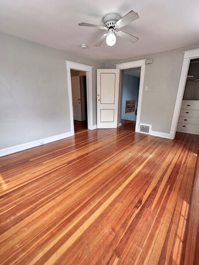 One Bedroom in Congress Park area! Condo Unit 4 Condo for Rent in Denver, CO