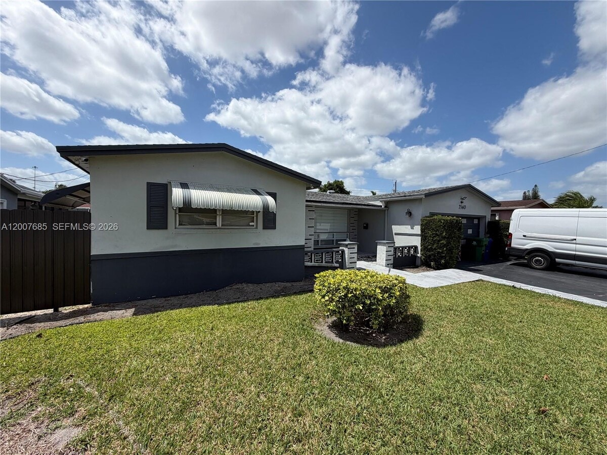 Photo - 7140 Grandview Blvd