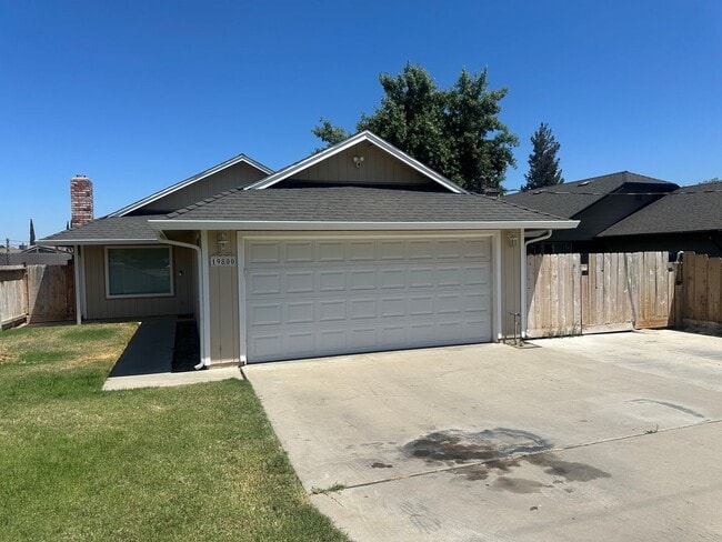 Building Photo - Beautiful Single Story Home Ready To Be Ca...