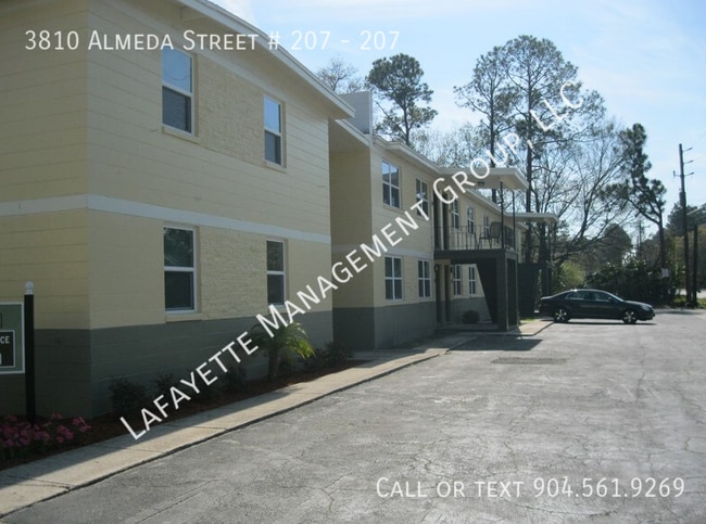 Building Photo - 3810 Almeda St Unit 207