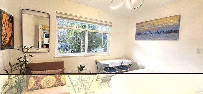 Building Photo - 2338 Chesterfield Av Unit Furnished 1 studio