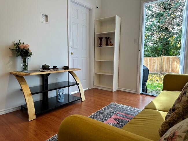 Photo - 7633 Plum Av Unit Attached Suite