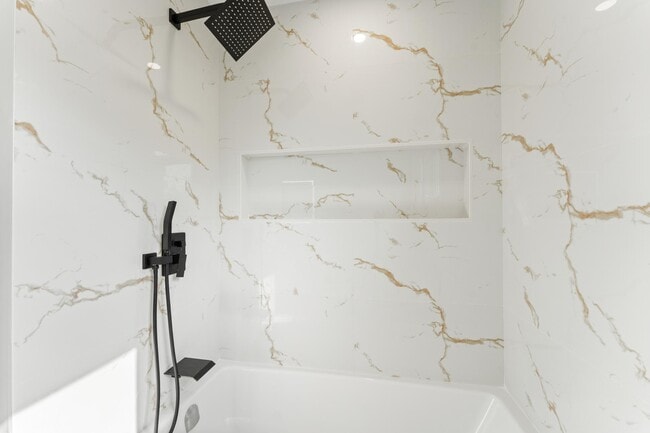 Photo - 1186 Glenashton Dr