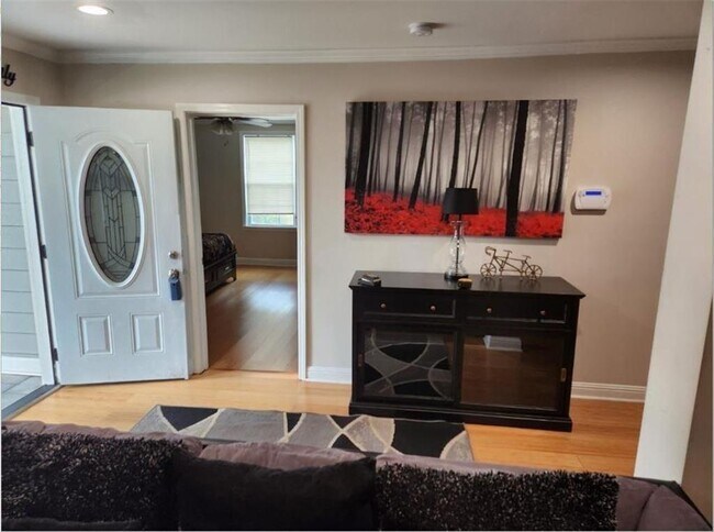 Photo - 176 Racine St SW