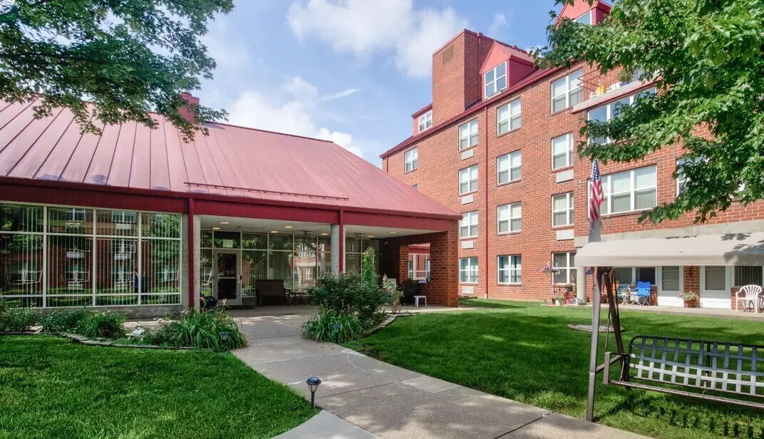 Photo - 201 W Delaware St