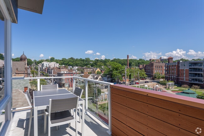 1BD 1BA 596 sq. ft.