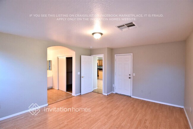 Photo - 5621 S 11th Pl