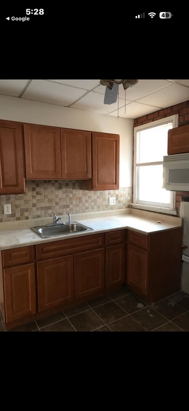 Photo - 5240 Sylvester St