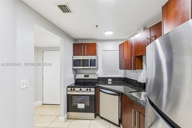 4147 Stirling Rd Unit 105
