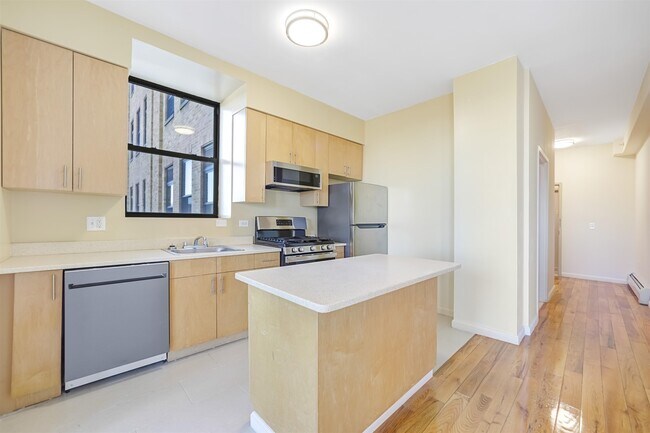 Photo - 520 Belleville Ave Unit E302