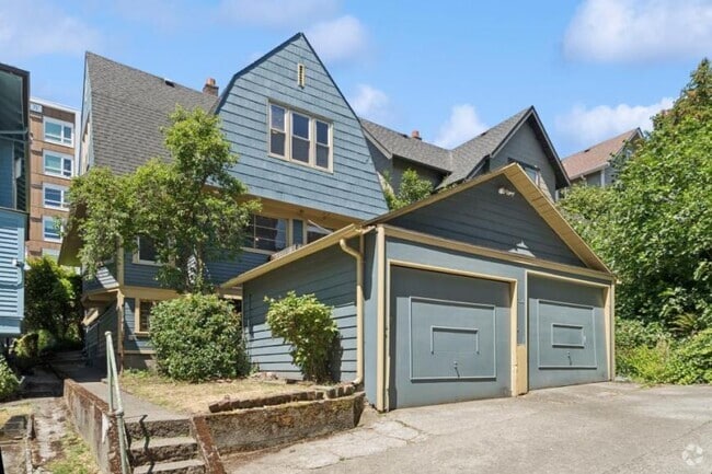 Building Photo - 3 bedroom in Seattle WA 98109 Rental