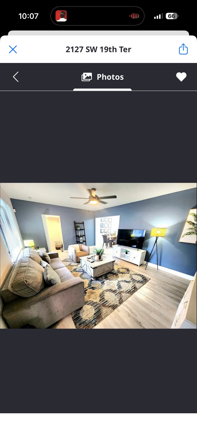 Building Photo - 2127 SW 19th Ter