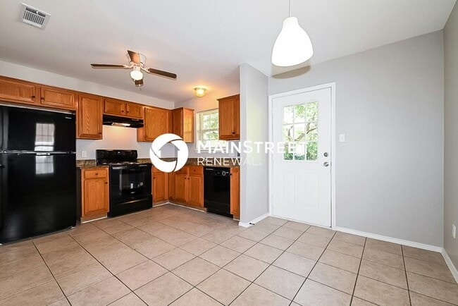 3 Bedroom Pet-Friendly Home in Dallas, TX with Main Street Renewal
