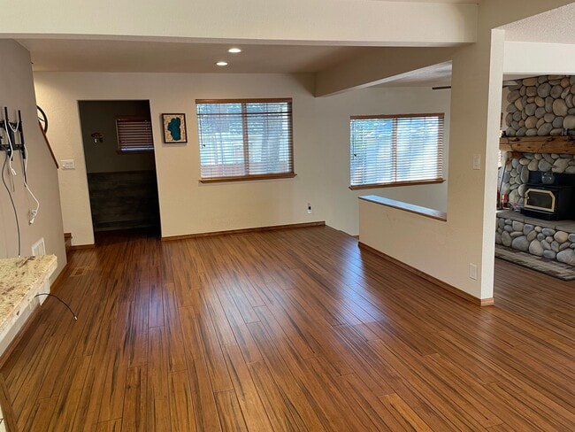 Photo - 1865 Grizzly Mountain Dr
