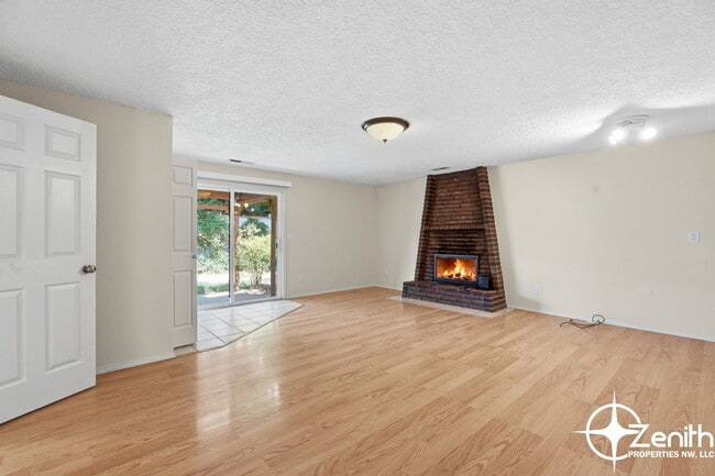 Photo - 12719 NE 10th Ave