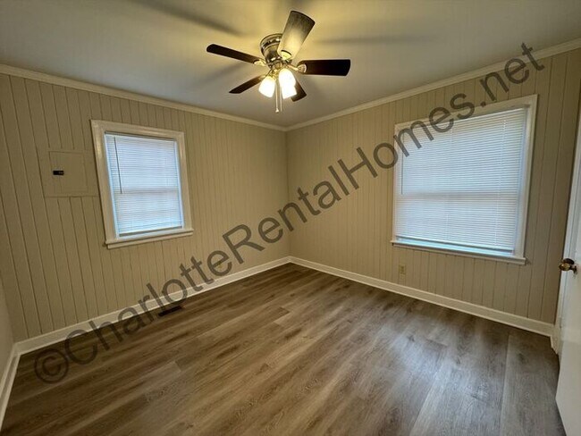 Photo - Brick Ranch home Convenient location