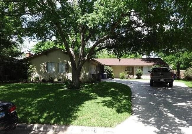 Building Photo - 2102 Pompton Dr Rental