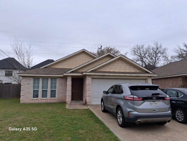 Building Photo - 129 Richards St