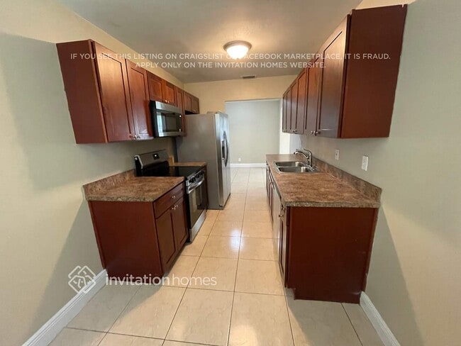 Photo - 2021 SW 64th Ave