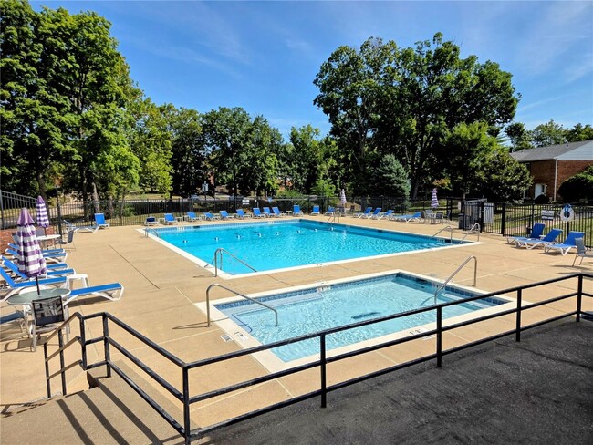 Photo - 13415 Land O Woods Dr Unit 5