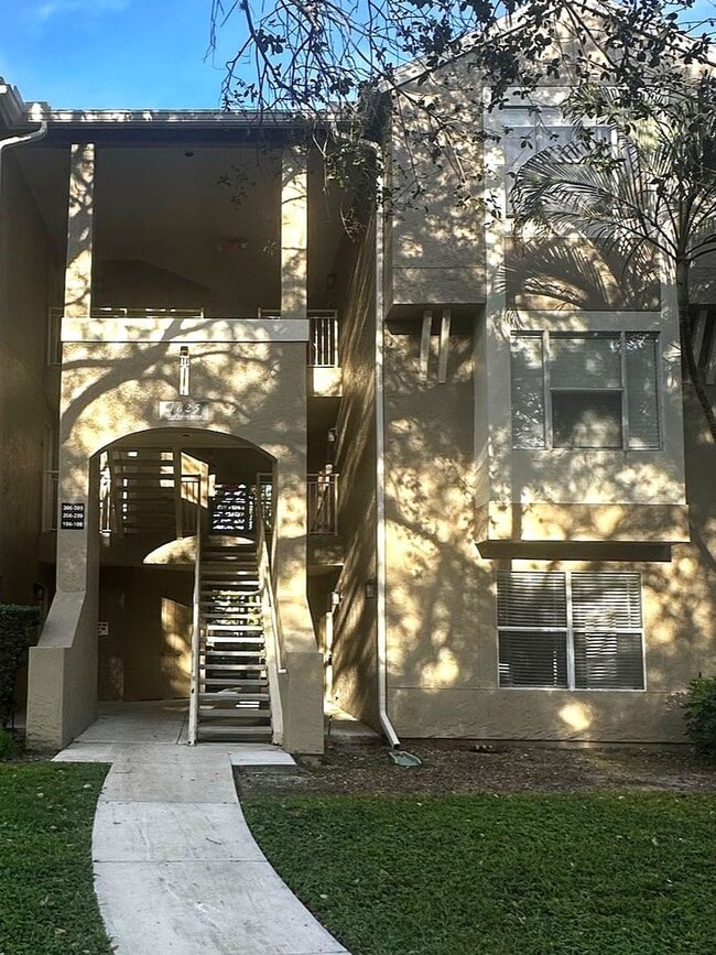 Photo - 2Bd/ 2Ba Condo in Premier Delray Beach Location **Optional Private Storage Garage** Unit 109