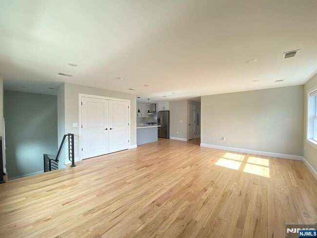 Photo - 105 Feronia Wy