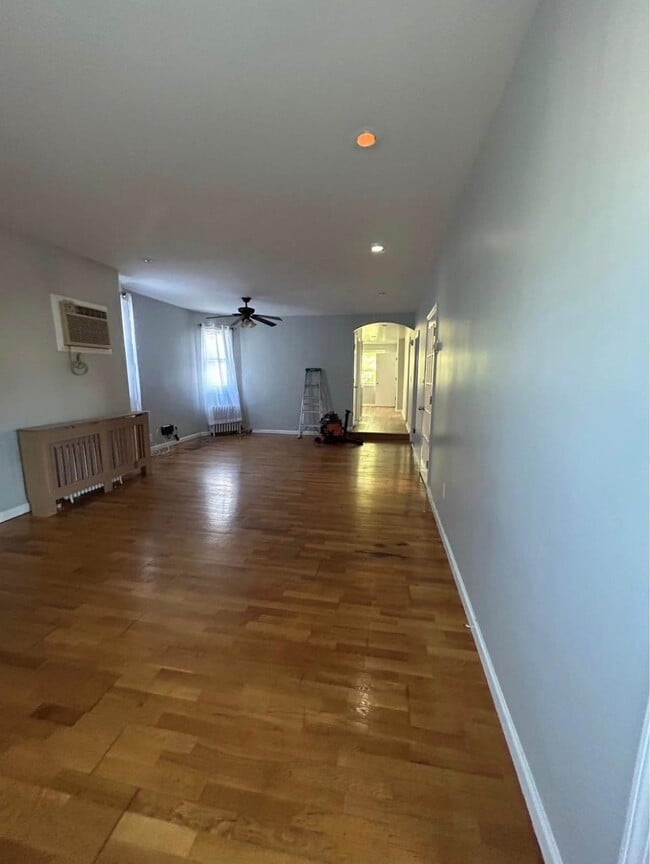 Photo - 78 W 51st St Unit 2