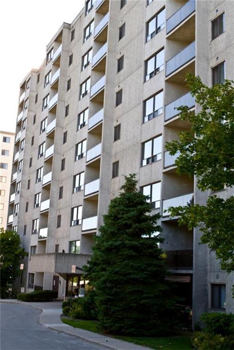 Photo - 699 Talbot St