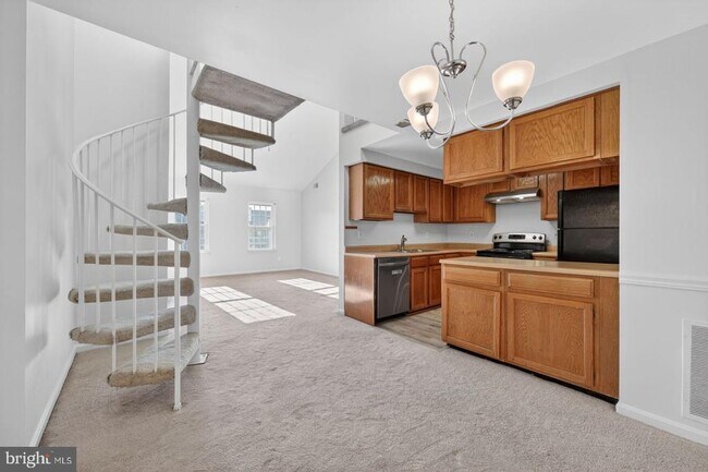 Photo - 6903 Sandra Marie Cir Unit B